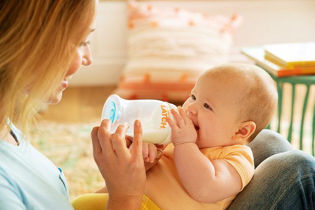 How Much Should a Newborn Eat By Age